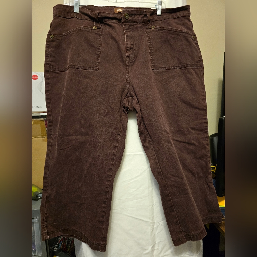 Zanadi size 20 brown Capri